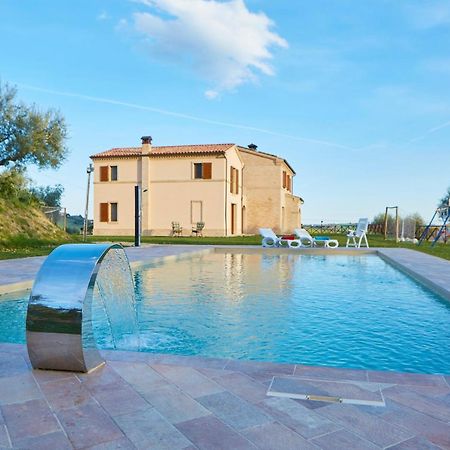 Agriturismo Nido Delle Rondini Macerata Luaran gambar